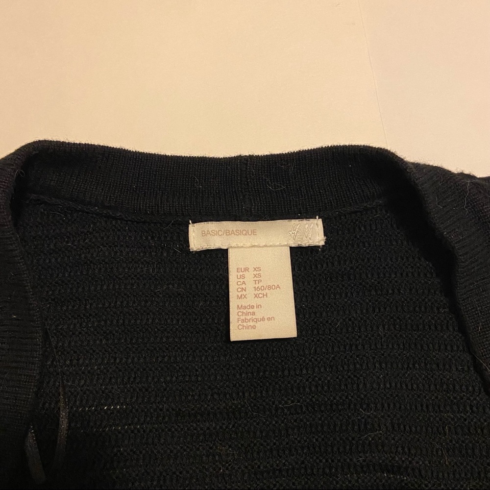 H&M Basic Ribbed Cardigan Sweater - Picture 2 of 4